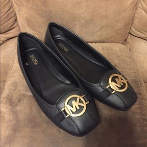 MK Fulton flats - wore once size 8.5